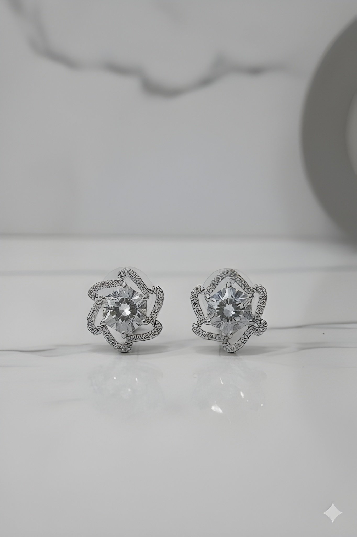 360-3.jpg AD EARRING - Image 1